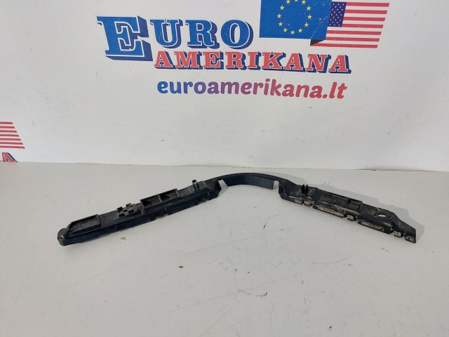 Side Retainer (right) - Take off